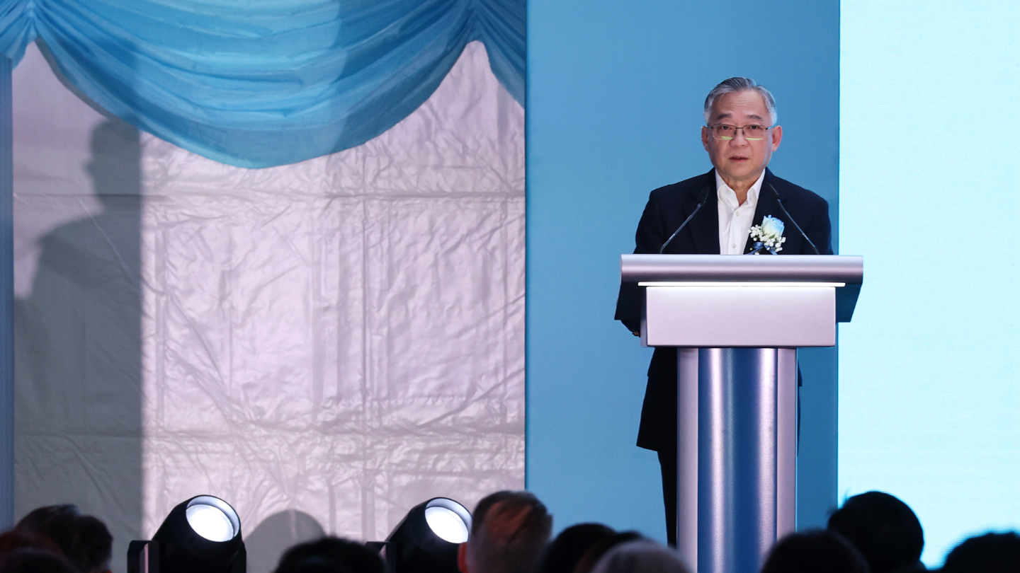 Photo of DPM Gan Kim Yong at the Maersk's World Gateway II Opening Ceremony